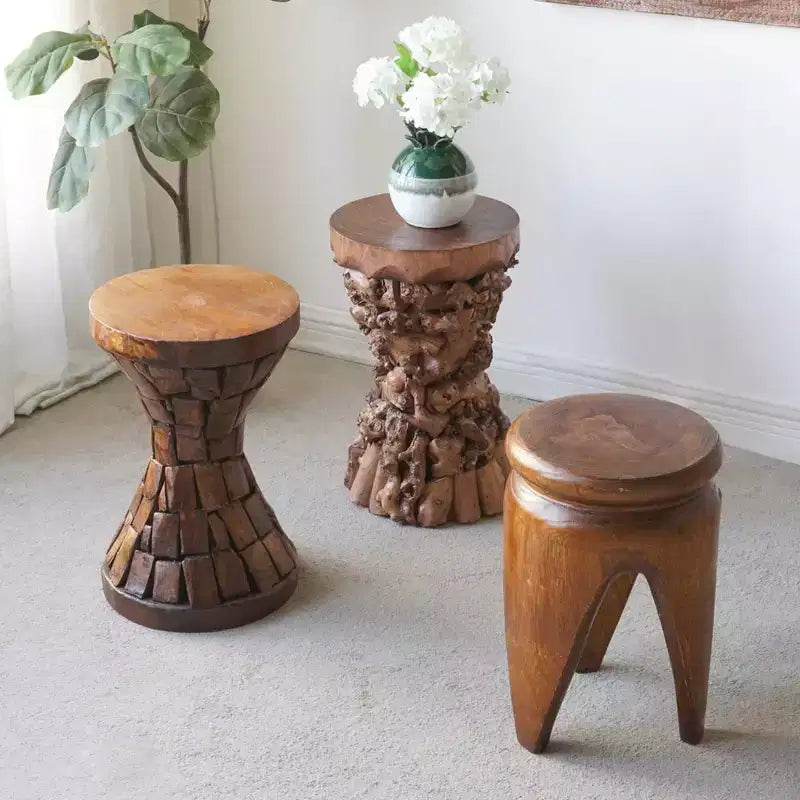 Table d'appoint en mûrier et bois de paulownia de style fermier avec piètement en racine d'arbre organique
