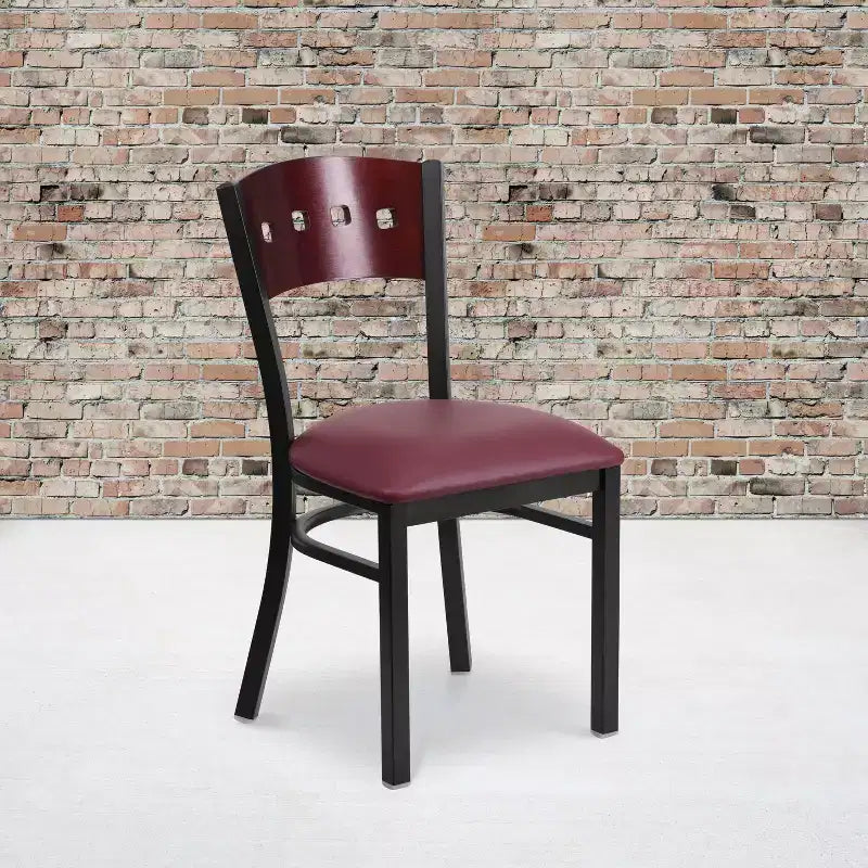 Chaise de salle à manger de restaurant en métal noir décoratif avec dossier à 4 carrés